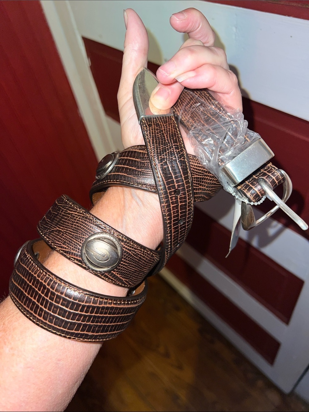 Men's Brown Textured Leather Belt with Silver Hardware Georgia Bulldogs DAWGS 44